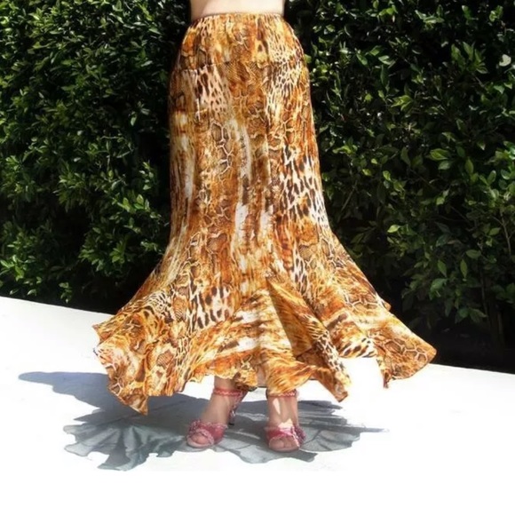 Animal print chiffon swirl skirt. Long. Size M elastic waist New Ameynra design - Picture 1 of 2